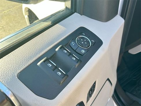 Used 2019 Ford F150 Limited image 24
