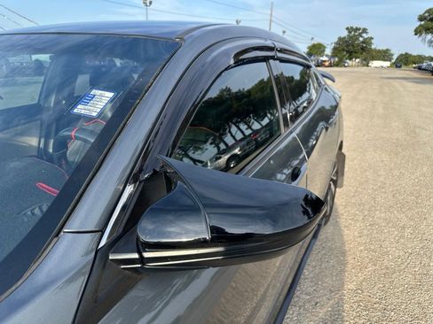 Used 2018 Honda Civic LX image 9