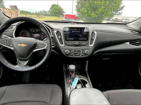 Used 2024 Chevrolet Malibu RS FWD image 12