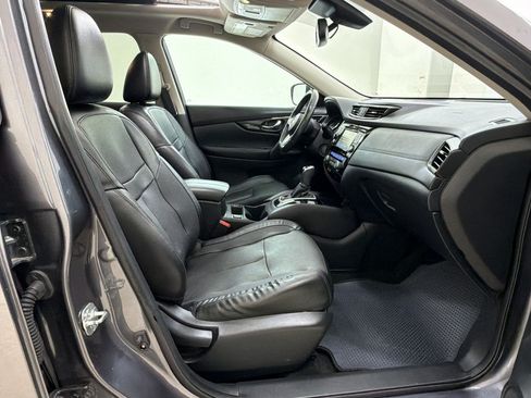 Used 2017 Nissan Rogue SL w/ SL Premium Package FWD image 25