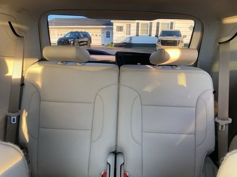 Used 2022 GMC Acadia Denali w/ Denali Ultimate Package AWD/4WD image 27
