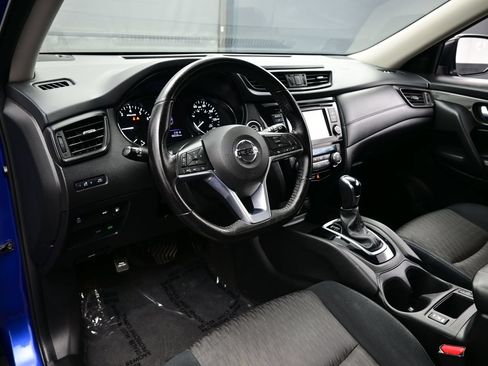 Used 2018 Nissan Rogue SV FWD image 13