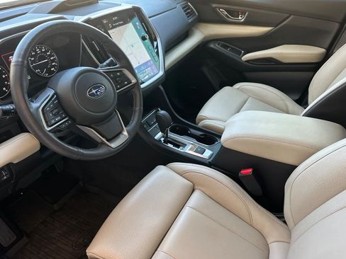Used 2025 Subaru Ascent Limited AWD/4WD image 9