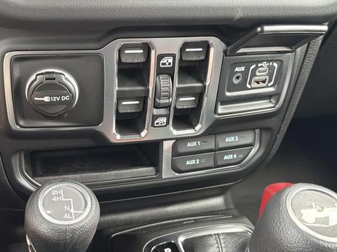 New 2026 Jeep Wrangler Unlimited Sahara w/ Safety Group AWD/4WD image 31