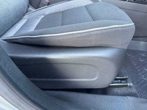 Used 2024 Chevrolet TrailBlazer LT w/ Convenience Package FWD image 30