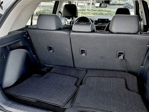 Used 2022 Hyundai Venue Limited image 56