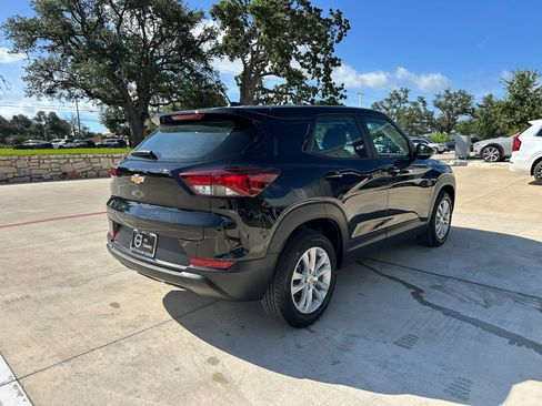 Used 2023 Chevrolet TrailBlazer LS image 6