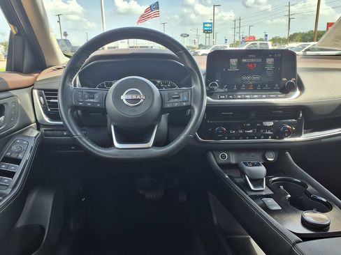 Used 2023 Nissan Rogue SL w/ SL Premium Package AWD/4WD image 17