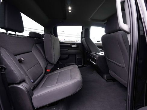 Used 2025 GMC Sierra 1500 Elevation image 37