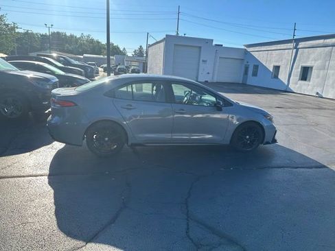 Used 2022 Toyota Corolla SE w/ Carpet Mat Package (TMS) FWD image 7