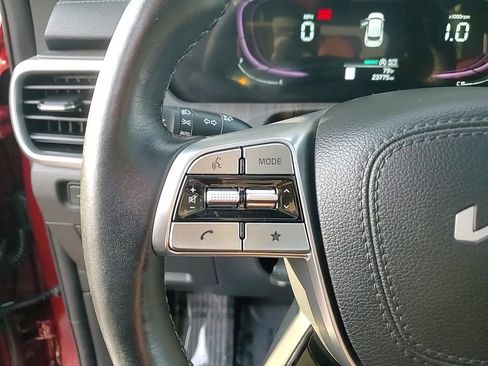 Used 2023 Kia Telluride EX image 16