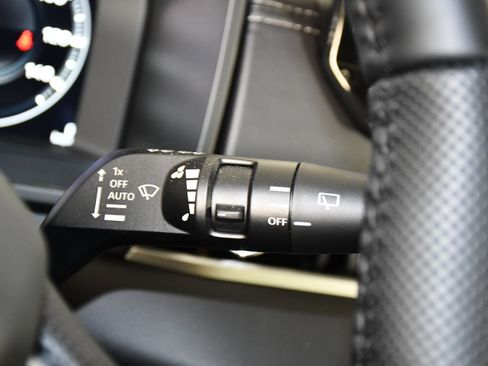 Used 2025 Mitsubishi Outlander SEL image 23