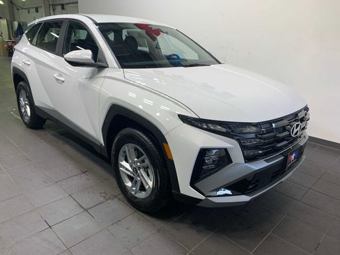 New 2026 Hyundai Tucson SE image 2