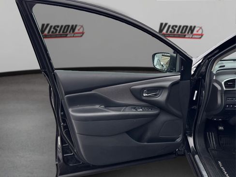 Used 2020 Nissan Murano SV image 24