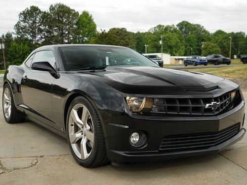 Used 2010 Chevrolet Camaro SS RWD image 37
