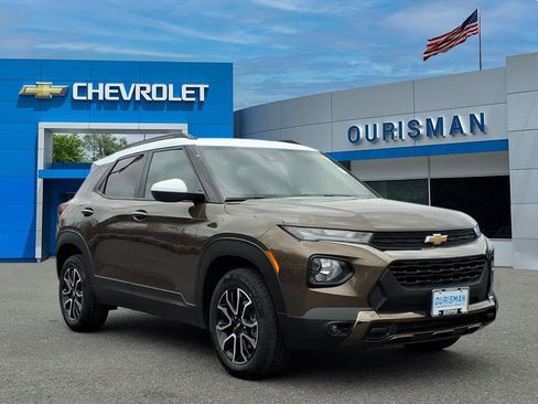 Used 2021 Chevrolet TrailBlazer ACTIV w/ Sun and Liftgate Package image 1