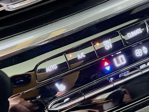 New 2025 Buick Envista Avenir image 16