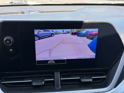 Used 2024 Chevrolet Trax LS FWD image 16