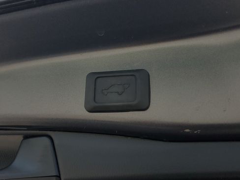 Used 2024 Toyota RAV4 XLE w/ Convenience Package FWD image 10