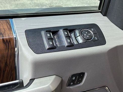 Certified 2018 Ford F150 Lariat w/ Equipment Group 502A Luxury AWD/4WD image 15
