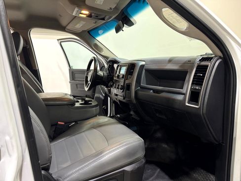 Used 2018 RAM 2500 Tradesman w/ Cold Weather Group image 10