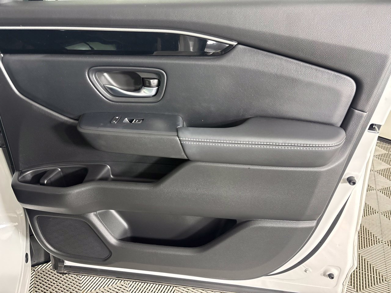 Used 2025 Honda Pilot Touring image 32