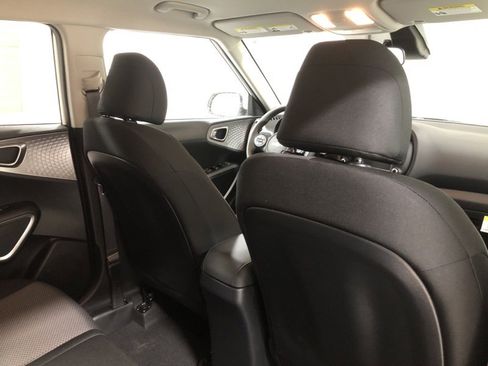 New 2025 Kia Soul LX w/ LX Technology Package image 11