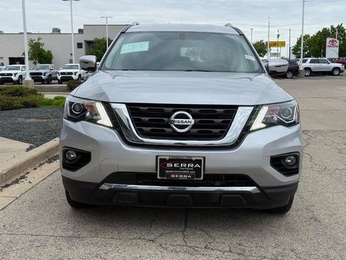 Used 2017 Nissan Pathfinder SV w/ Trailer Tow Package AWD/4WD image 8