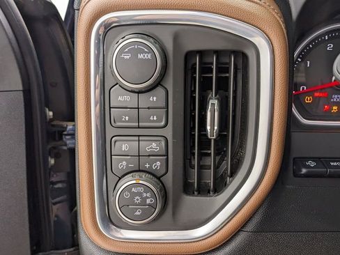 Used 2021 Chevrolet Silverado 3500 High Country image 22