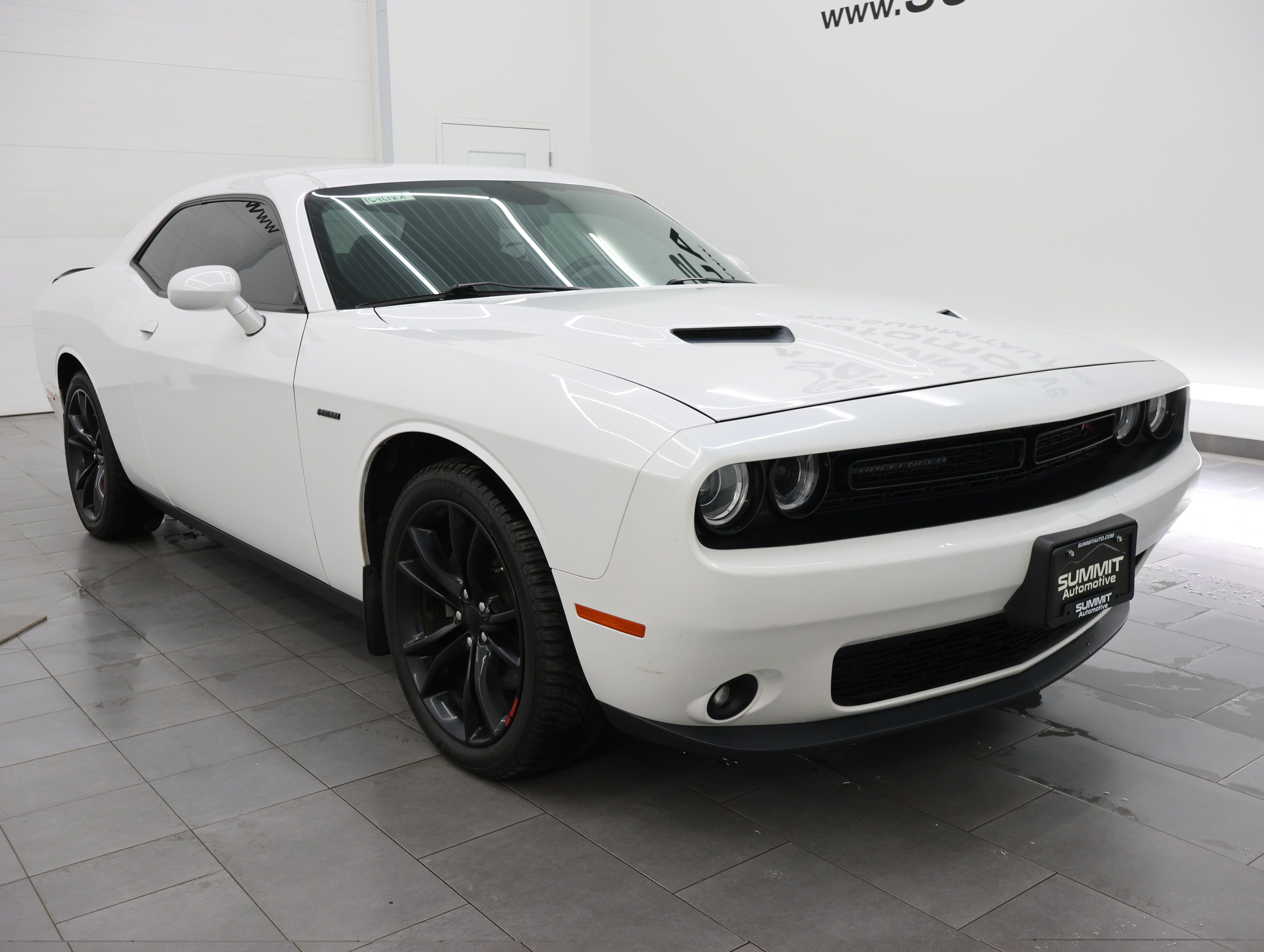 Used 2016 Dodge Challenger R/T w/ Blacktop Package RWD image 2