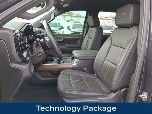 Used 2023 Chevrolet Silverado 1500 High Country w/ Technology Package AWD/4WD image 2