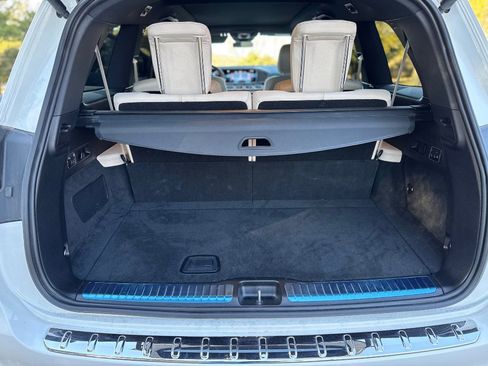 Used 2025 Mercedes-Benz GLS 450 4MATIC image 26