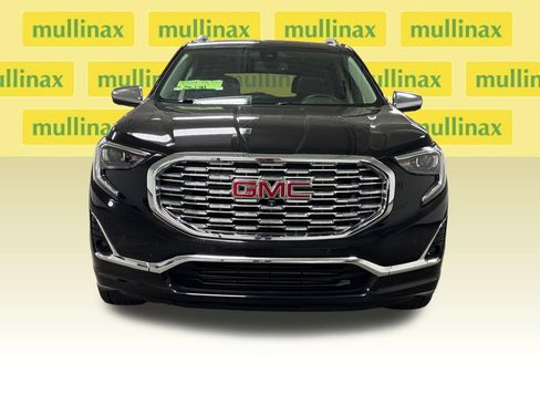 Used 2020 GMC Terrain Denali w/ Denali Premium Package FWD image 6