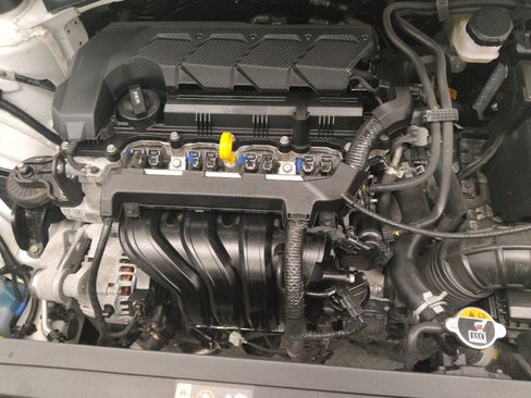 Used 2024 Hyundai Venue SEL image 30