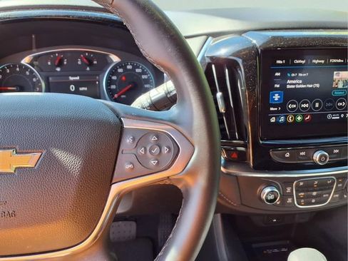Used 2024 Chevrolet Traverse LT AWD/4WD image 24