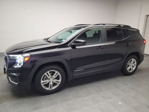 Used 2022 GMC Terrain SLE w/ Driver Convenience Package image 2