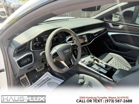Used 2022 Audi RS 7 Sportback AWD/4WD image 12
