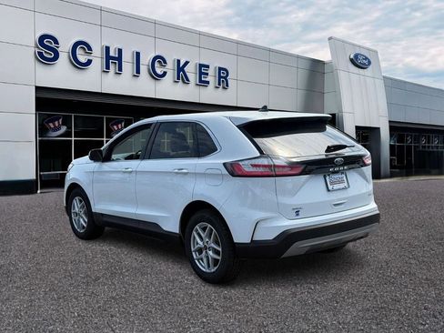 Used 2024 Ford Edge SEL AWD/4WD image 3