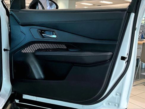 Certified 2024 Nissan Ariya FWD image 20