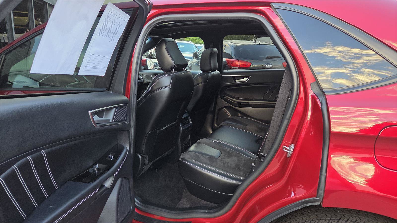 Used 2020 Ford Edge ST w/ Equipment Group 401A AWD/4WD image 29