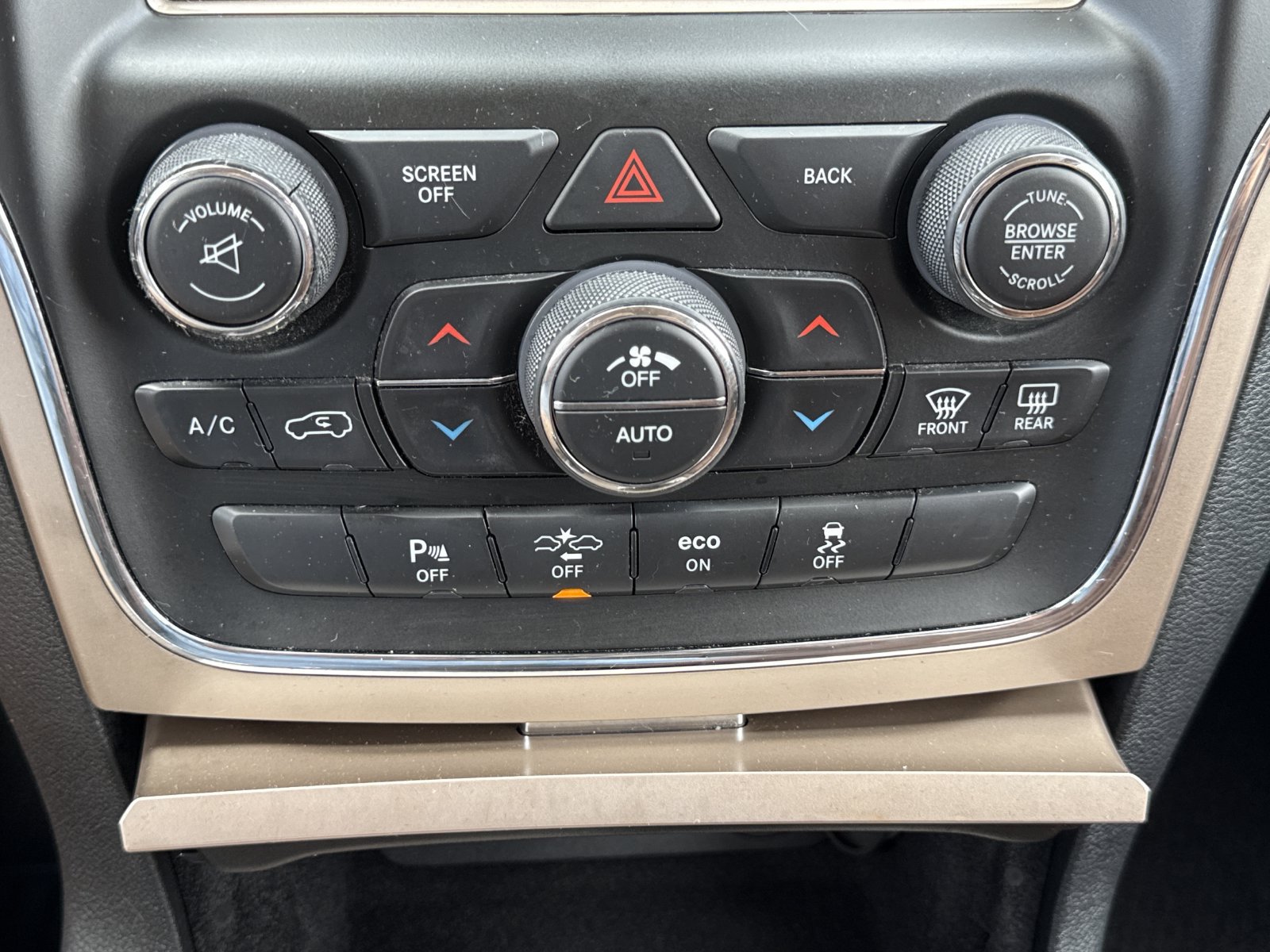 Used 2015 Jeep Grand Cherokee Summit AWD/4WD image 27