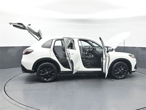 Used 2023 Honda HR-V Sport image 47