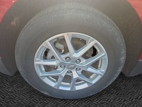 Used 2024 Chevrolet Equinox LT AWD/4WD image 11