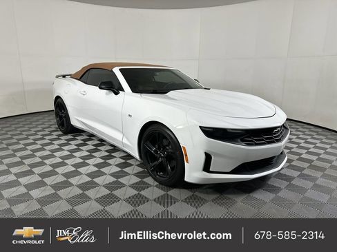 Certified 2020 Chevrolet Camaro LT image 1