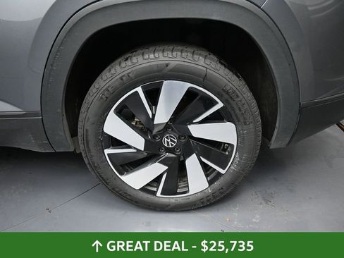 Used 2024 Volkswagen Atlas Cross Sport SE image 16