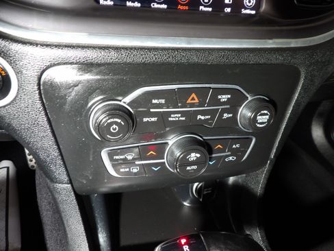 Used 2019 Dodge Charger GT image 15