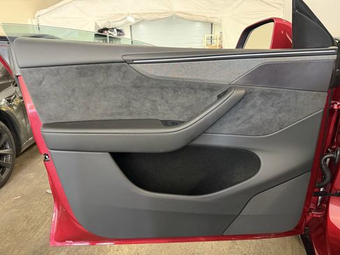 Used 2026 Tesla Model Y Long Range RWD image 35