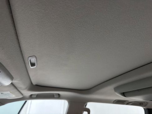 Used 2010 Toyota Sequoia Platinum image 26