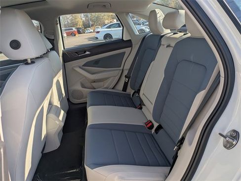 New 2026 Volkswagen Jetta SE image 13