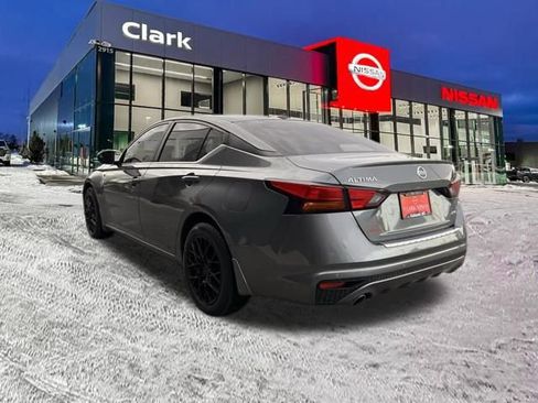 Used 2020 Nissan Altima 2.5 SR w/ Premium Package image 5